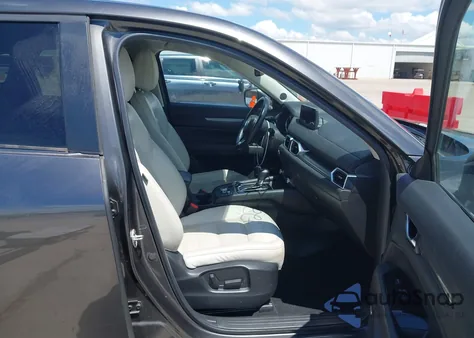 2021 Mazda Cx-5 Touring z USA, uszkodzony, nr VIN JM3KFACMXM1374733